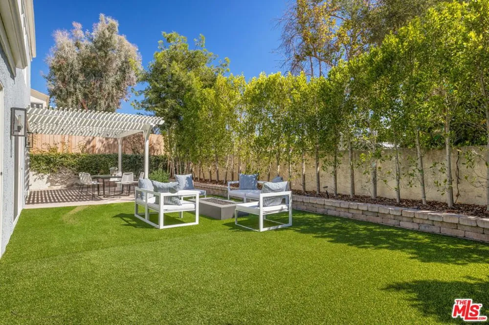 1736 Michael Lane Pacific Palisades, CA 90272