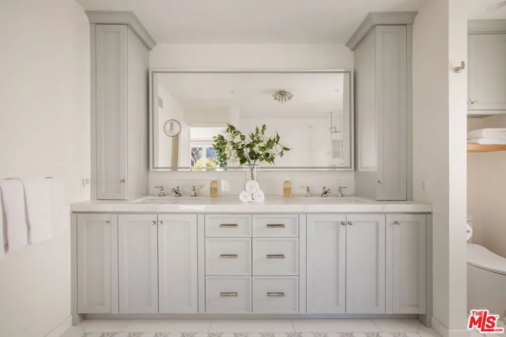 1736 Michael Lane Pacific Palisades, CA 90272