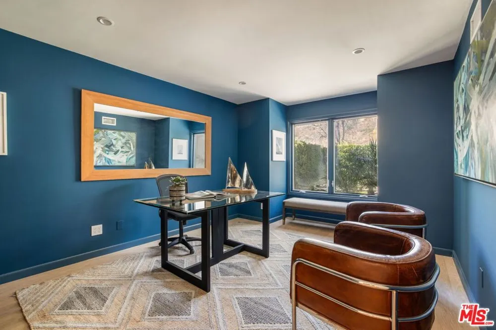1736 Michael Lane Pacific Palisades, CA 90272