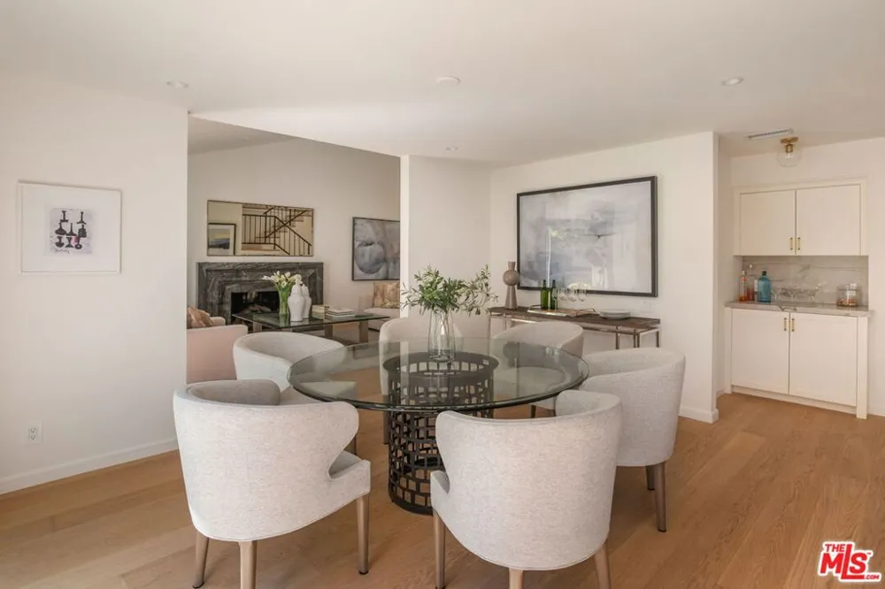 1736 Michael Lane Pacific Palisades, CA 90272
