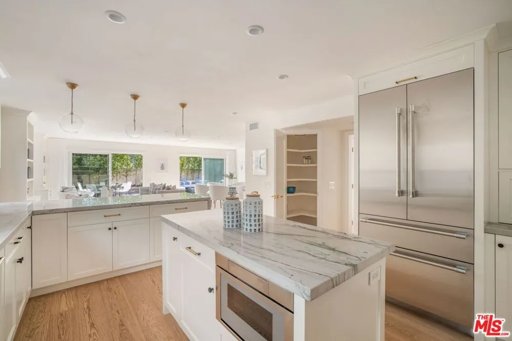 1736 Michael Lane Pacific Palisades, CA 90272
