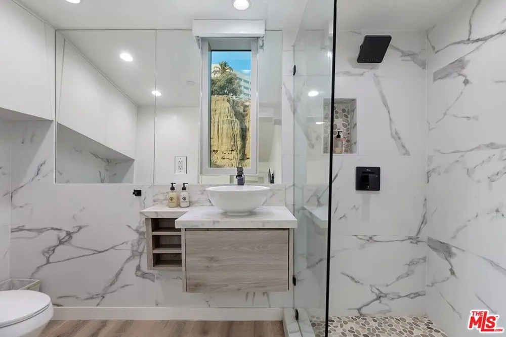 1255 Palisades Beach Road Santa Monica, CA 90401