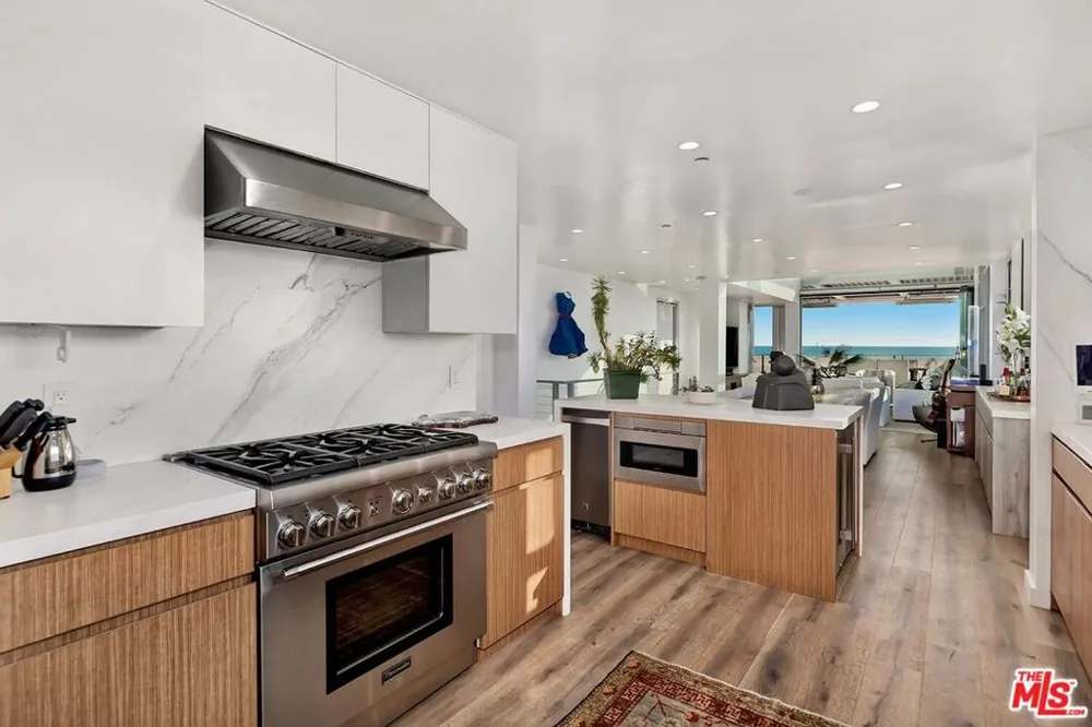 1255 Palisades Beach Road Santa Monica, CA 90401