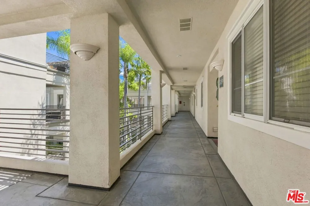 2233 Martin #309 Irvine, CA 92612