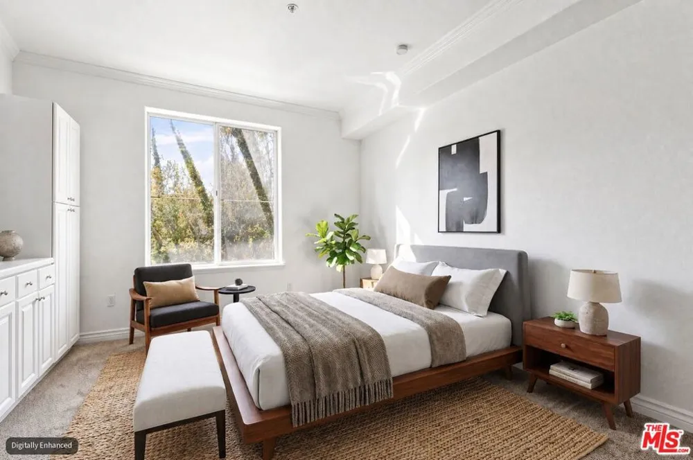 2233 Martin #309 Irvine, CA 92612