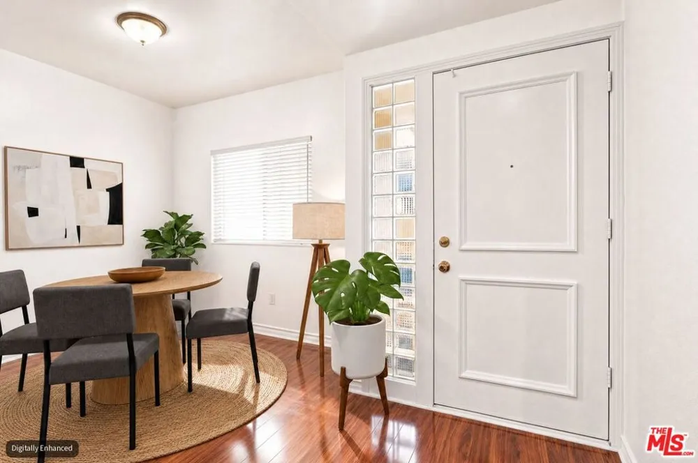 2233 Martin #309 Irvine, CA 92612