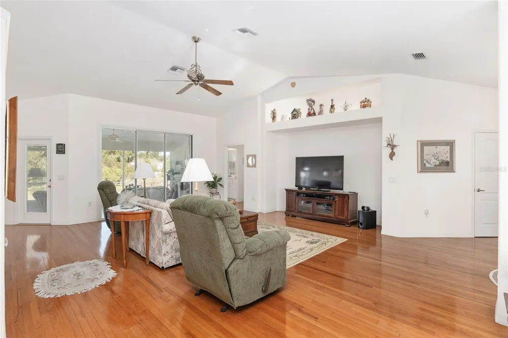 999 NE 120 PLACE ocala, FL 34479