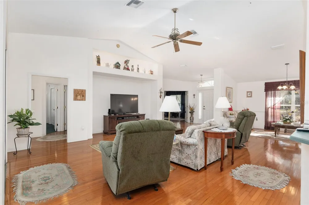 999 NE 120 PLACE ocala, FL 34479