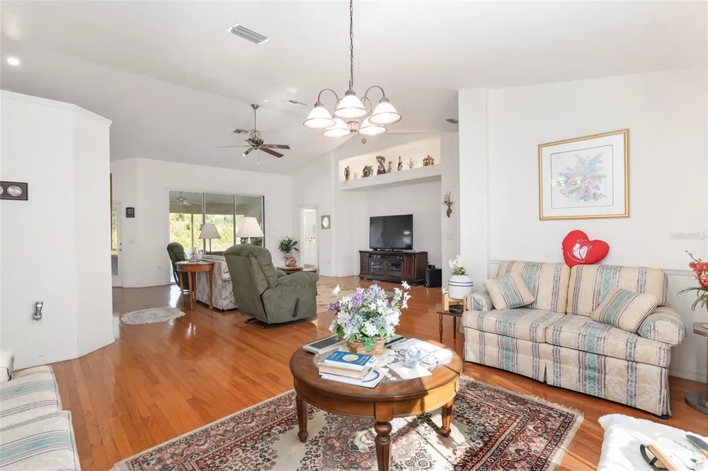 999 NE 120 PLACE ocala, FL 34479