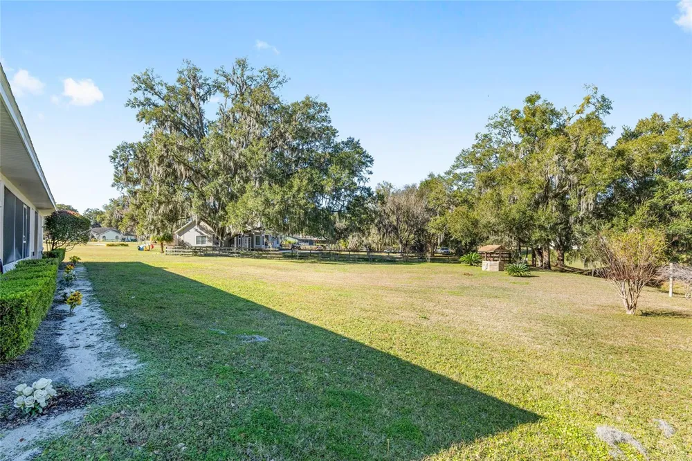 999 NE 120 PLACE ocala, FL 34479
