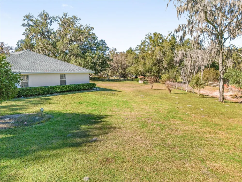 999 NE 120 PLACE ocala, FL 34479