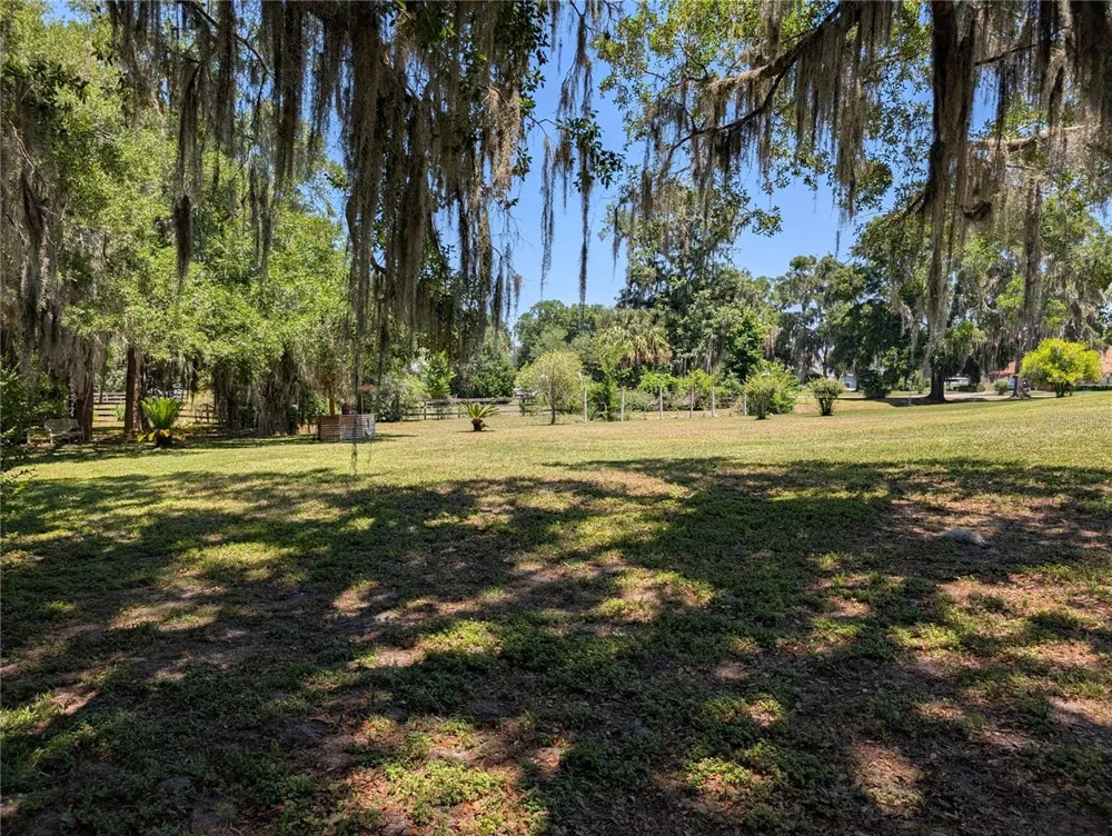 999 NE 120 PLACE ocala, FL 34479