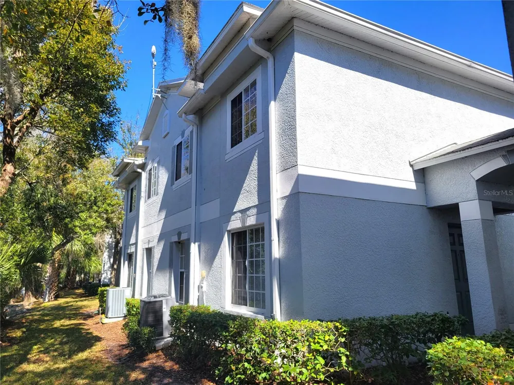 4053 DOLPHIN DRIVE Tampa, FL 33617