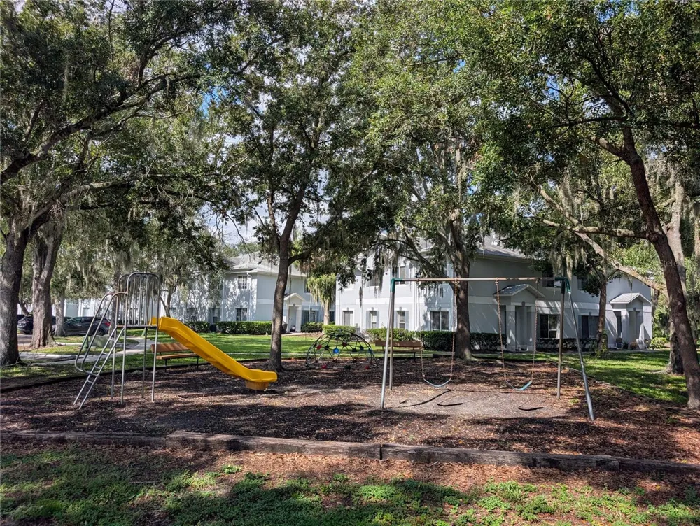 4053 DOLPHIN DRIVE Tampa, FL 33617