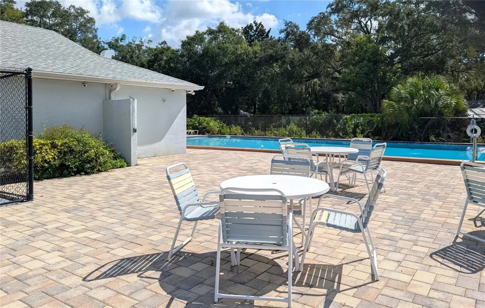 4053 DOLPHIN DRIVE Tampa, FL 33617