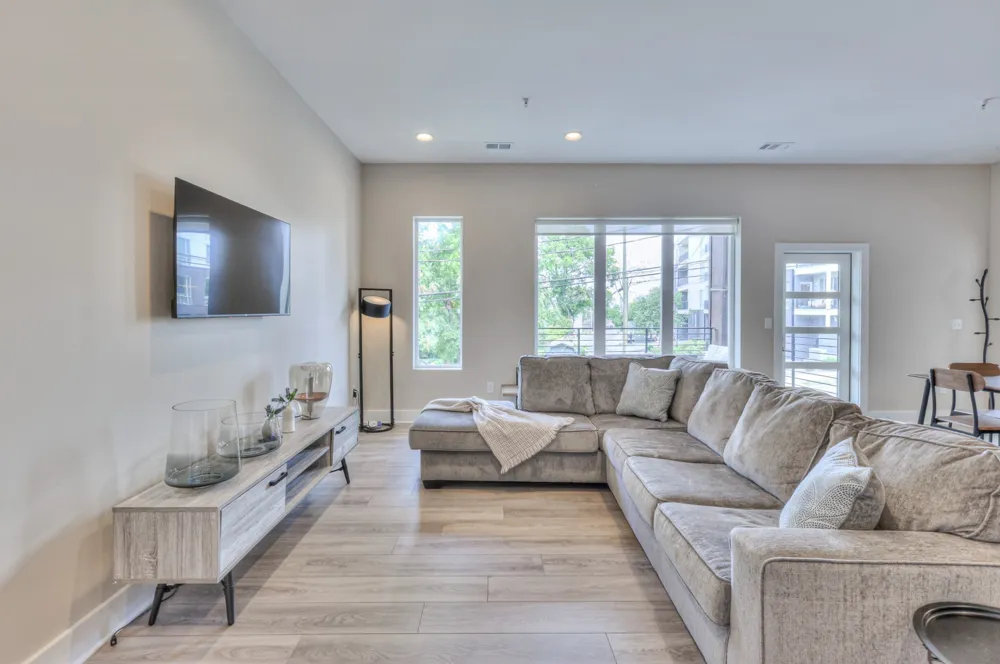 119 Mason Avenue #201 Nashville, TN 37203
