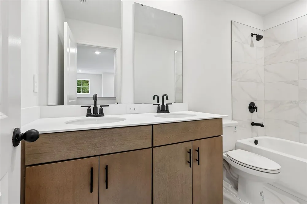 4272 DARBY COURT Eustis, FL 32736