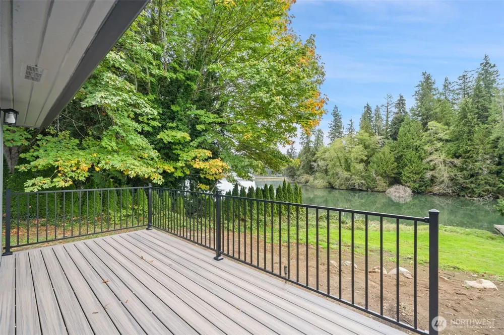 27582 State Highway 104 NE Kingston, WA 98346