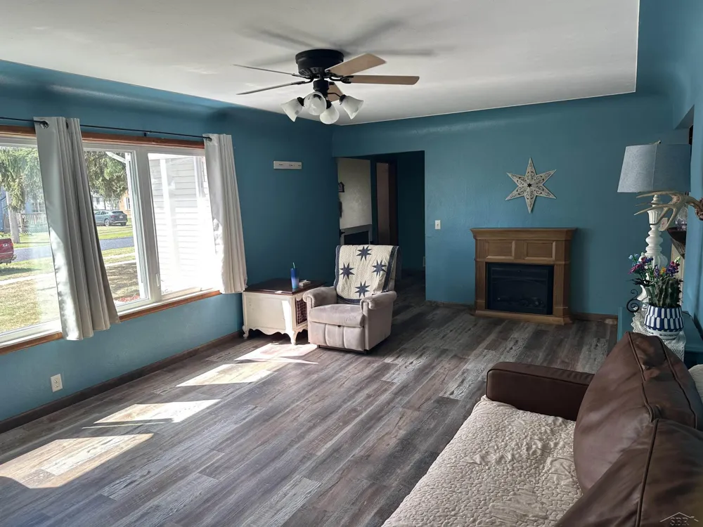 372 E Alice Street Merrill Village, MI 48637