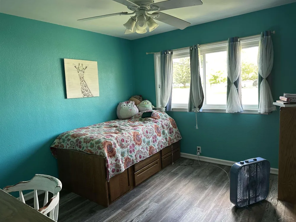 372 E Alice Street Merrill Village, MI 48637