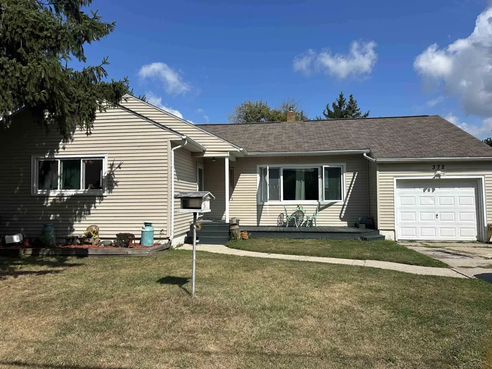372 E Alice Street Merrill Village, MI 48637