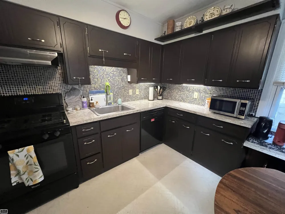 1306 Silvery Lane Dearborn City, MI 48128