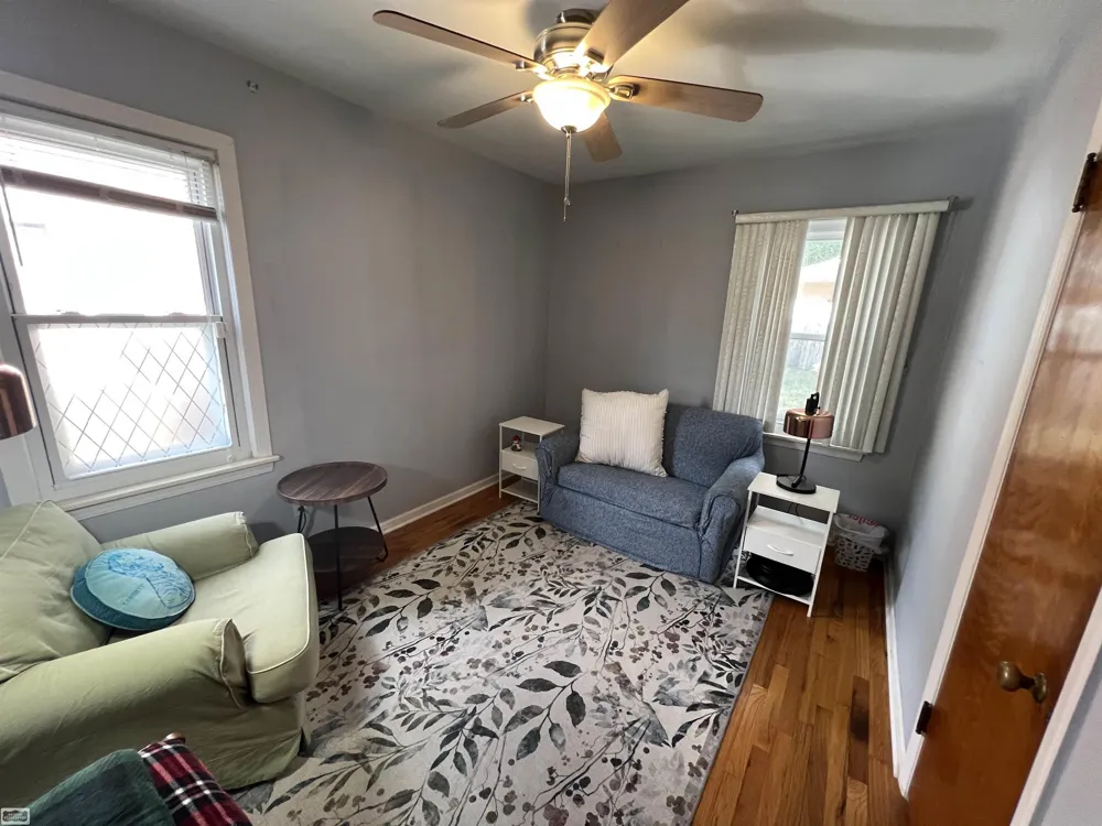 1306 Silvery Lane Dearborn City, MI 48128