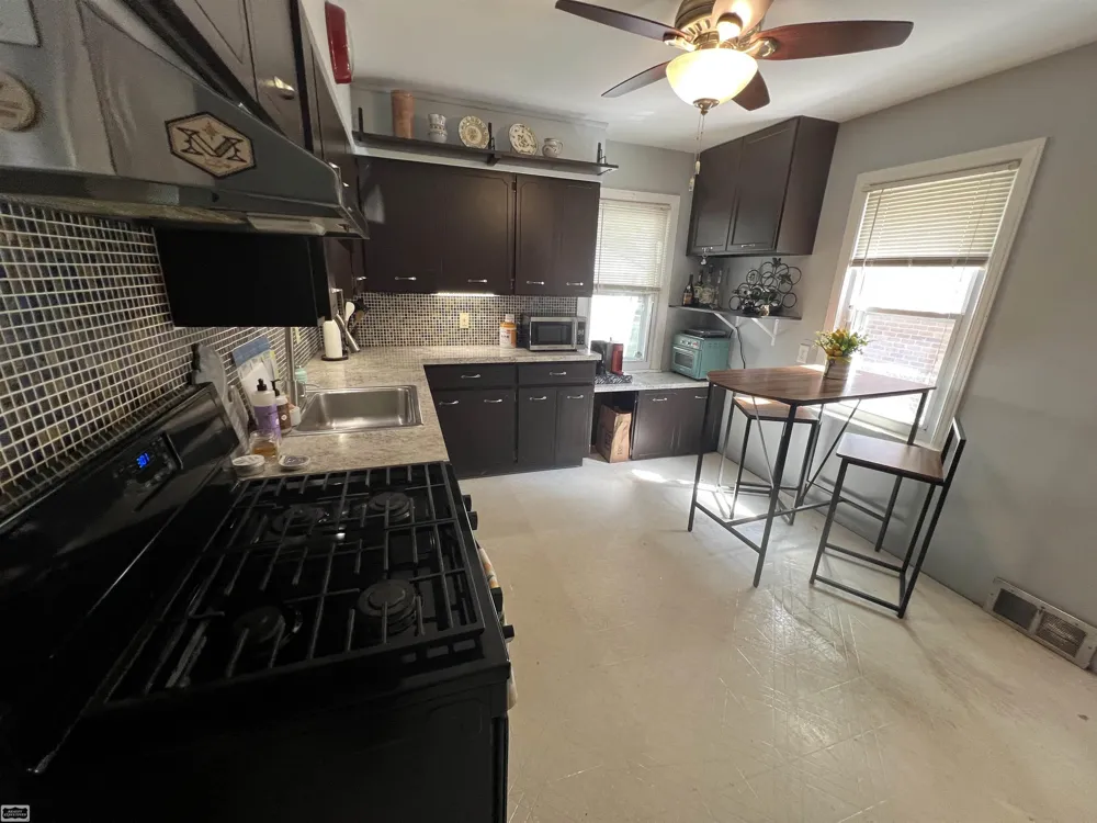 1306 Silvery Lane Dearborn City, MI 48128