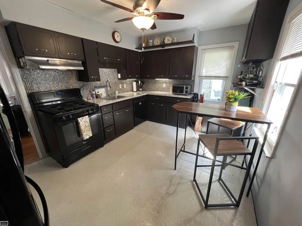 1306 Silvery Lane Dearborn City, MI 48128
