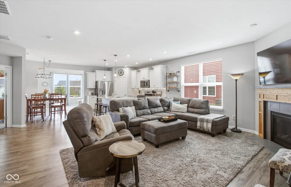 10069 Adler Court Noblesville, IN 46060