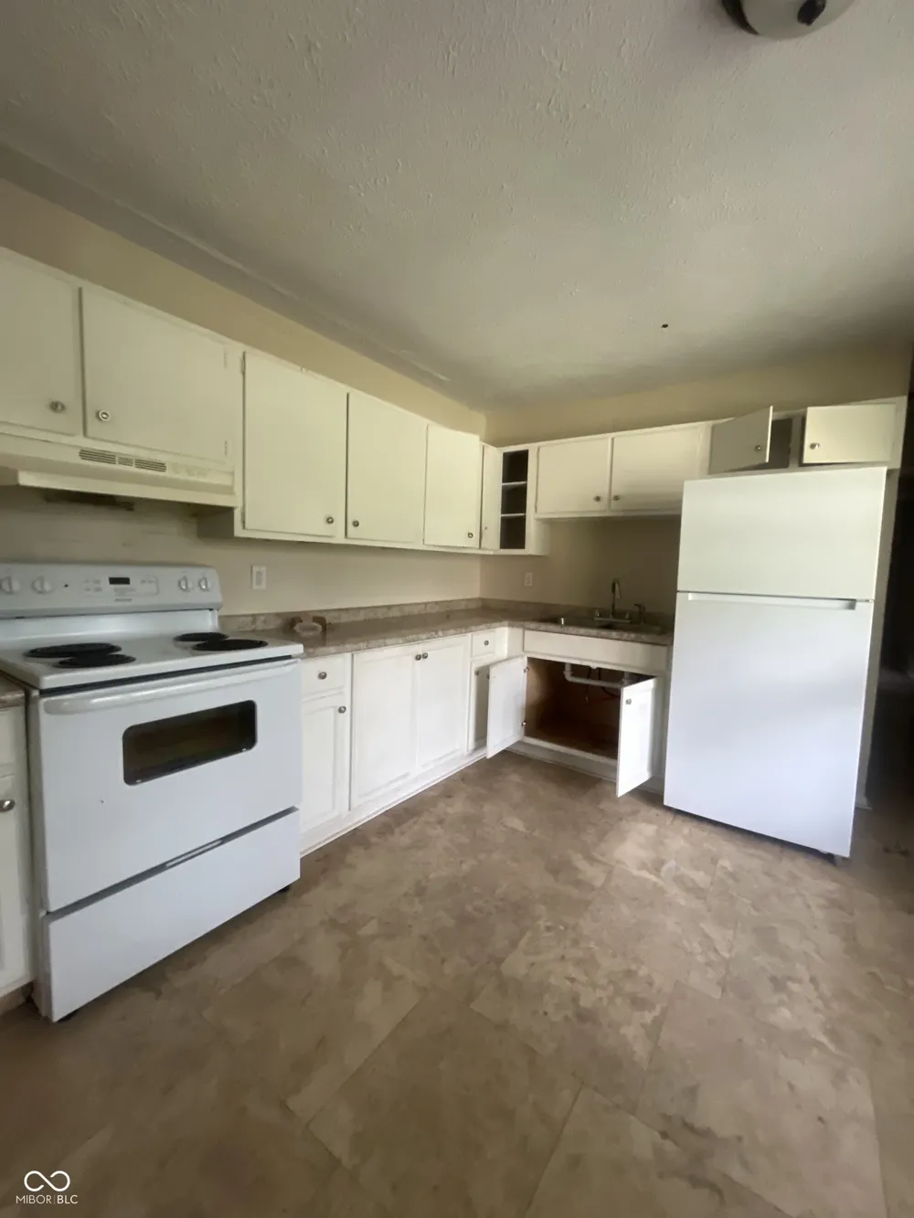 4110 Mellis Court Indianapolis, IN 46235