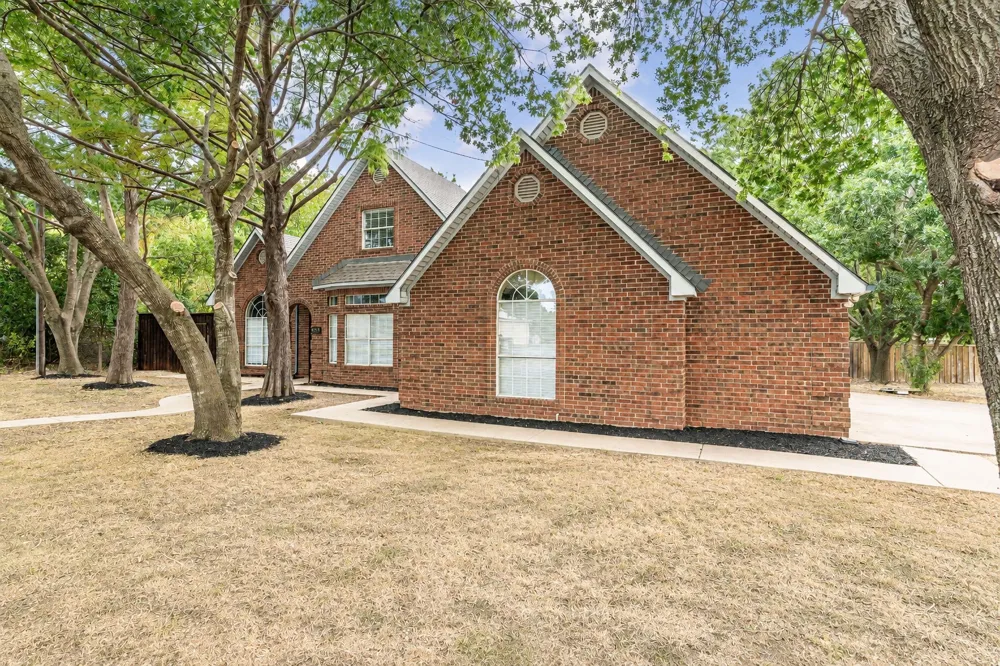 227 Hopson Street Van Alstyne, TX 75495