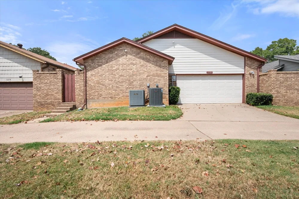 2216 Winter Sunday Way Arlington, TX 76012