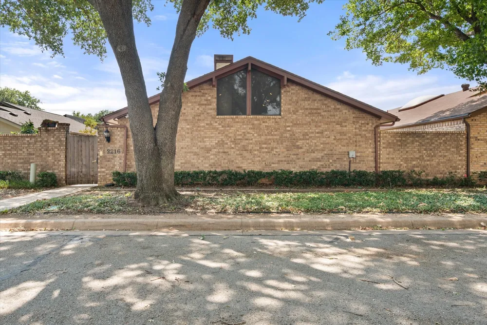 2216 Winter Sunday Way Arlington, TX 76012