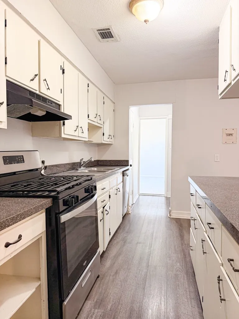 1322 Biggs Terrace Arlington, TX 76010