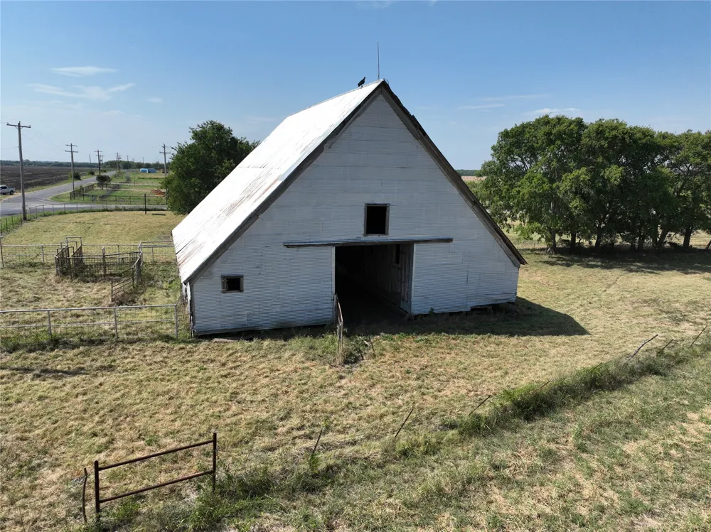 Rutledge Rd. Whitewright, TX 75491