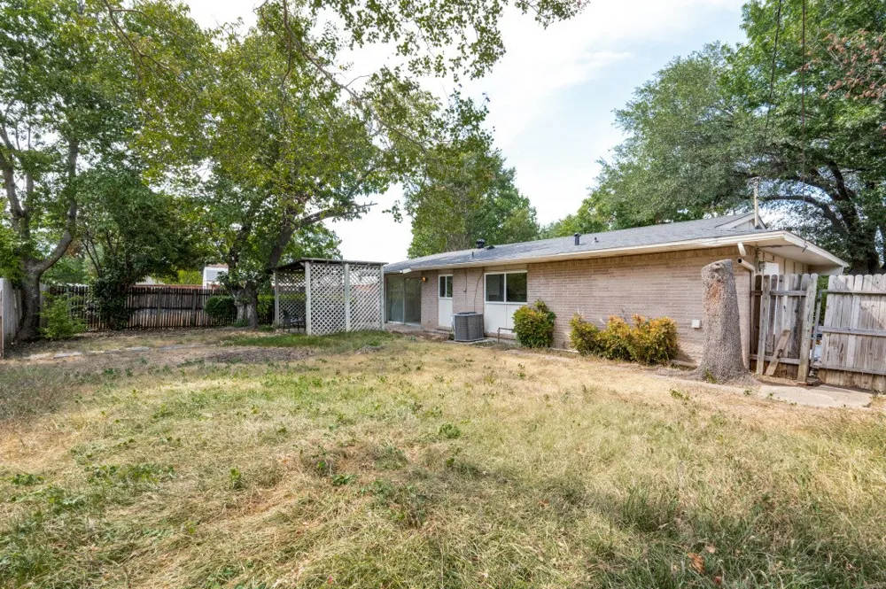 2314 BRIARWOOD LANE Carrollton, TX 75006