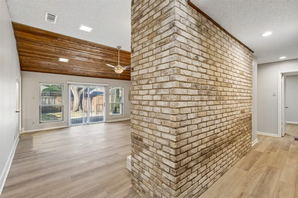 5 Shannon Court Richardson, TX 75082
