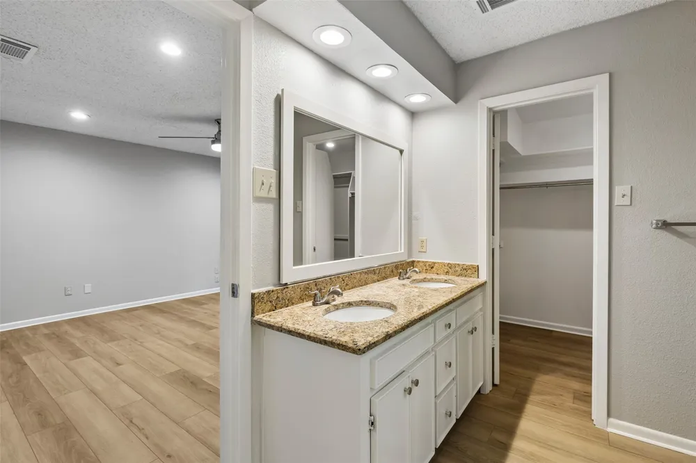 5 Shannon Court Richardson, TX 75082