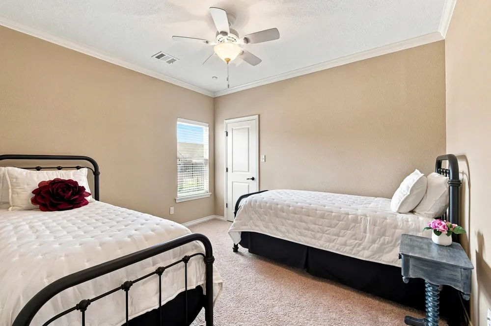 3801 Estes Park College Station, TX 77845