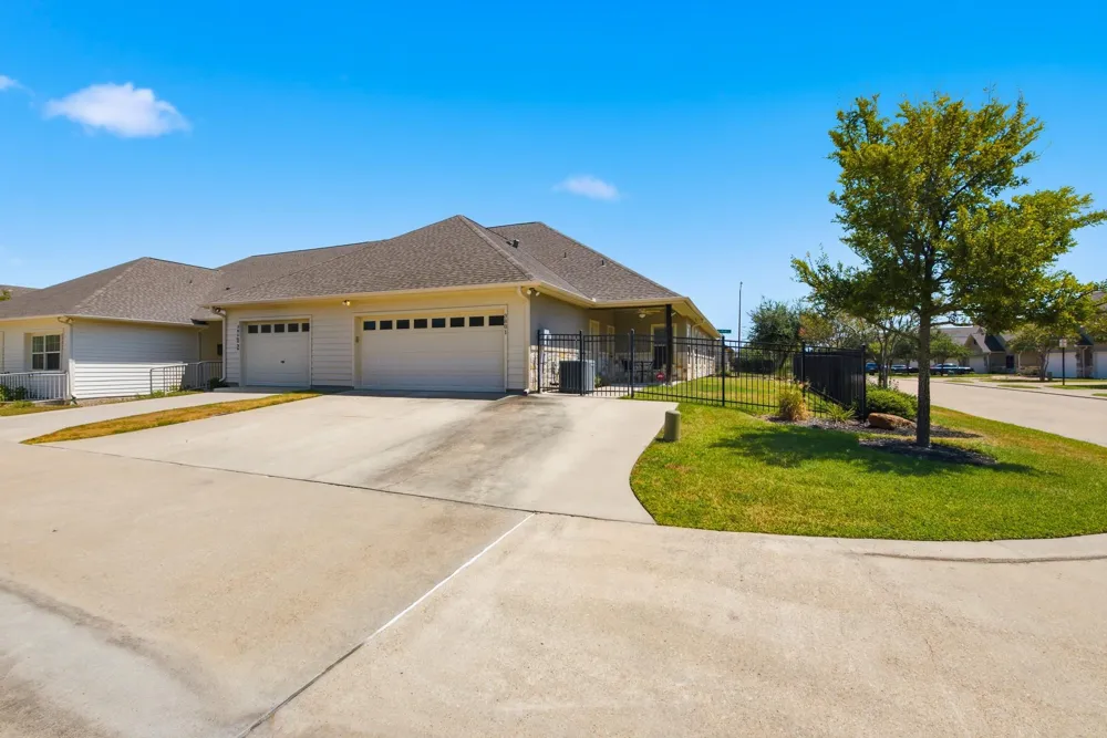 3801 Estes Park College Station, TX 77845