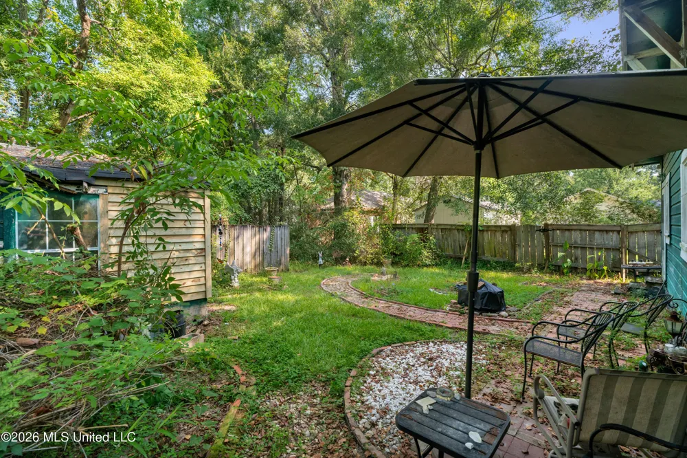 1205 Adeline Street Hattiesburg, MS 39401