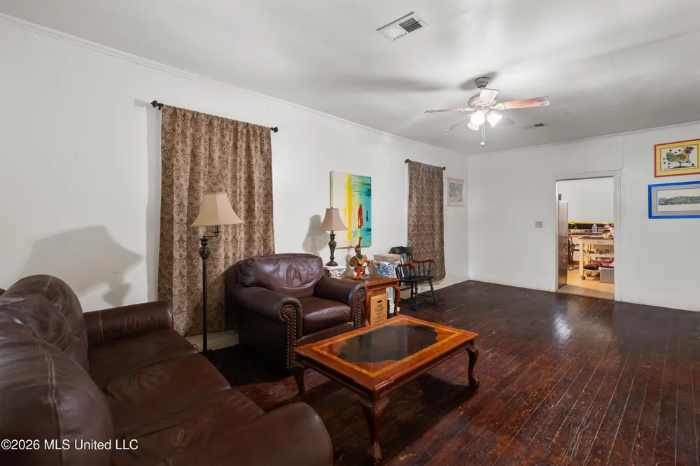 1205 Adeline Street Hattiesburg, MS 39401