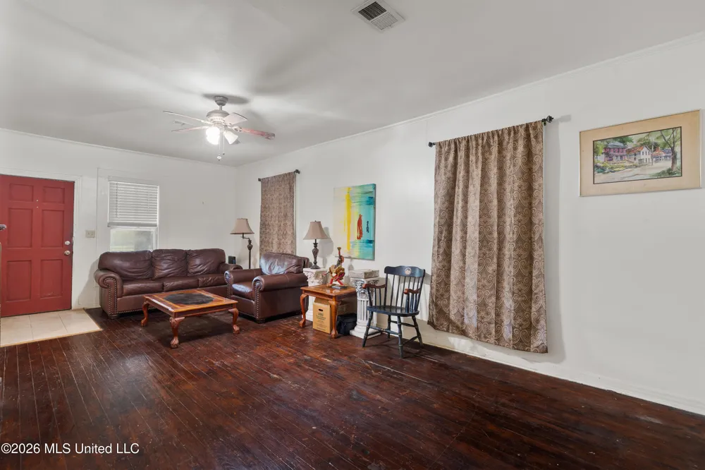 1205 Adeline Street Hattiesburg, MS 39401