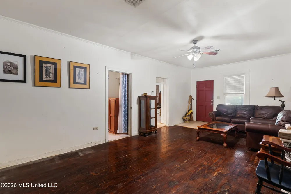 1205 Adeline Street Hattiesburg, MS 39401