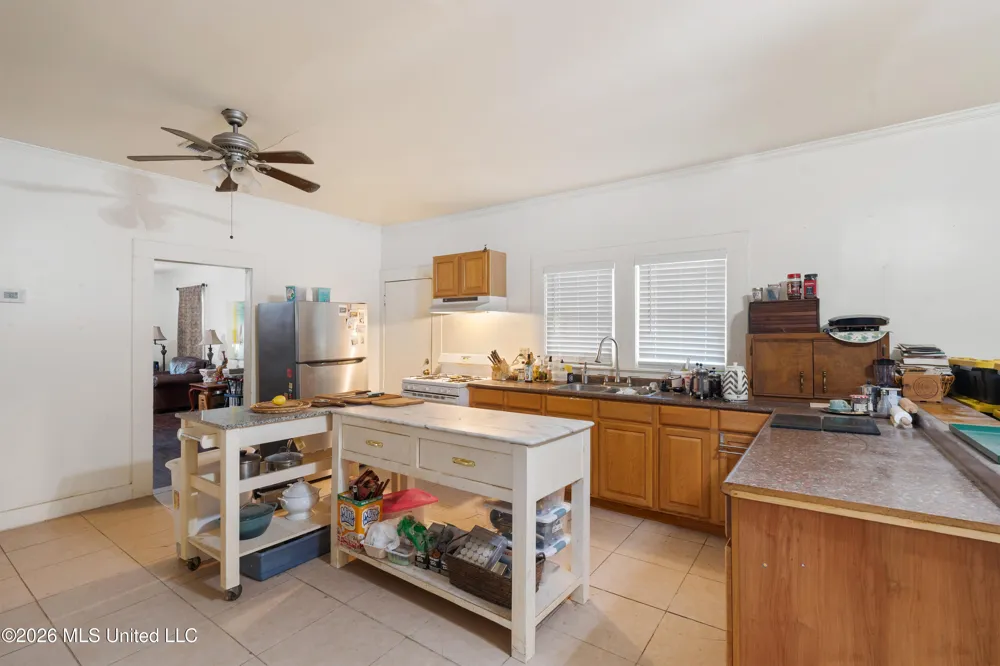 1205 Adeline Street Hattiesburg, MS 39401