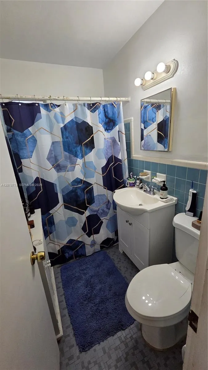298 NE 46th St Deerfield Beach, FL 33064