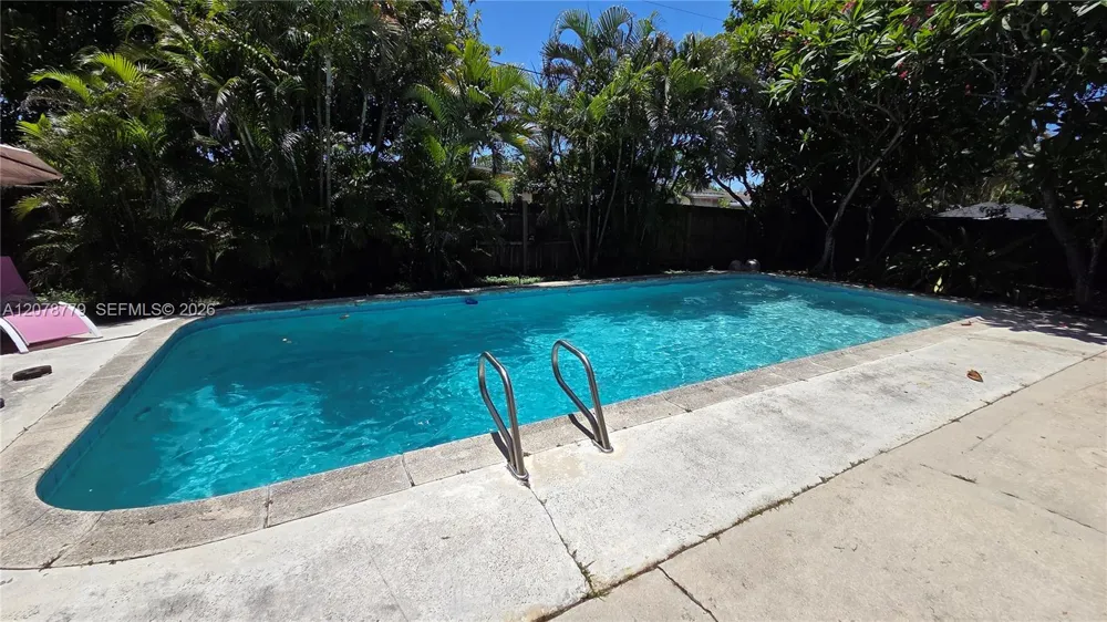 298 NE 46th St Deerfield Beach, FL 33064