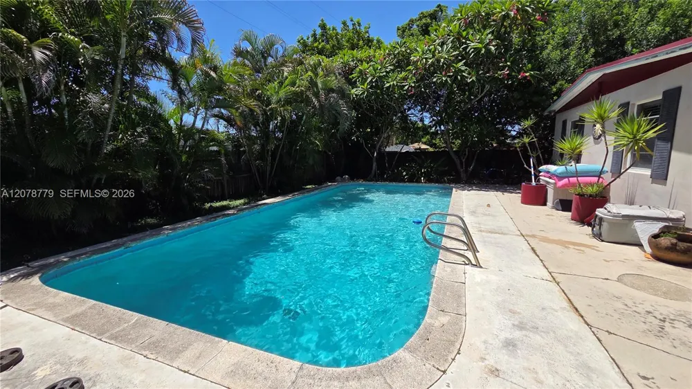 298 NE 46th St Deerfield Beach, FL 33064