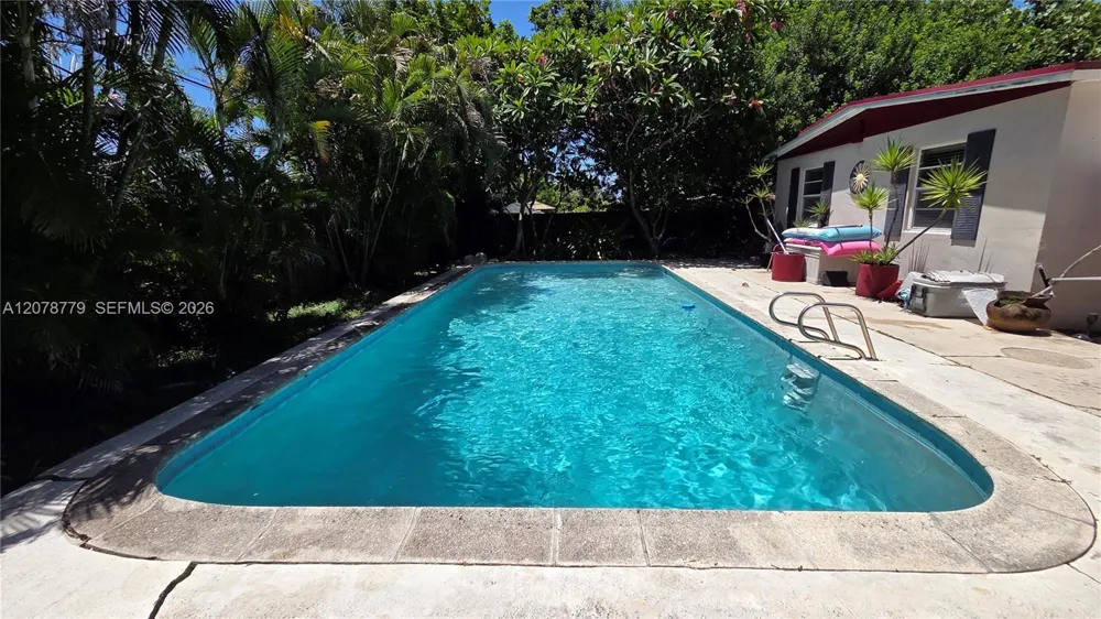 298 NE 46th St Deerfield Beach, FL 33064